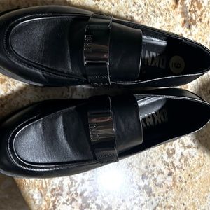 Selling this almost brand new great condition but always buying larger size